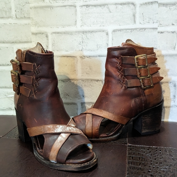 FreeBird RARE Peru Leather Ankle Bootie size 6 - Picture 14 of 15